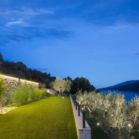 Vlastelini Ii By Interhome