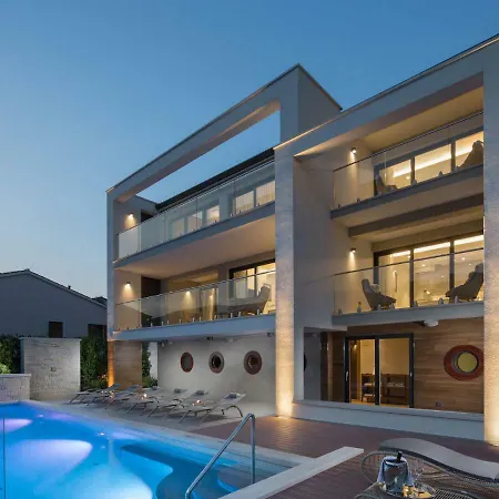 Vlastelini Ii By Interhome Willa Hrvatini